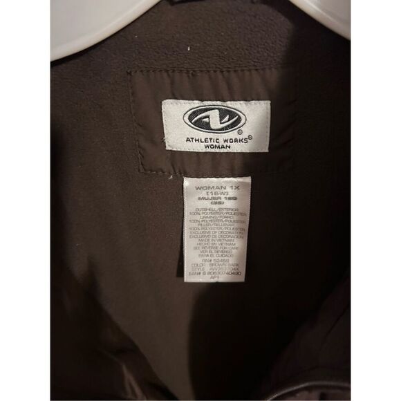 Althletic Works Woman Women’s Size 1X Brown Quilted Inner Fleece Zip Up Vest - Picture 8 of 8